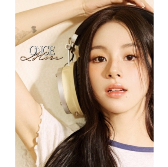 ESQUIRE Photo Book: Once More (Cover: Chaeyoung)