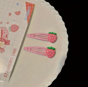 Hair Clips 2pcs Strawberry