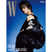 W 2024. VOLUME 6 (COVER: STRAY KIDS)